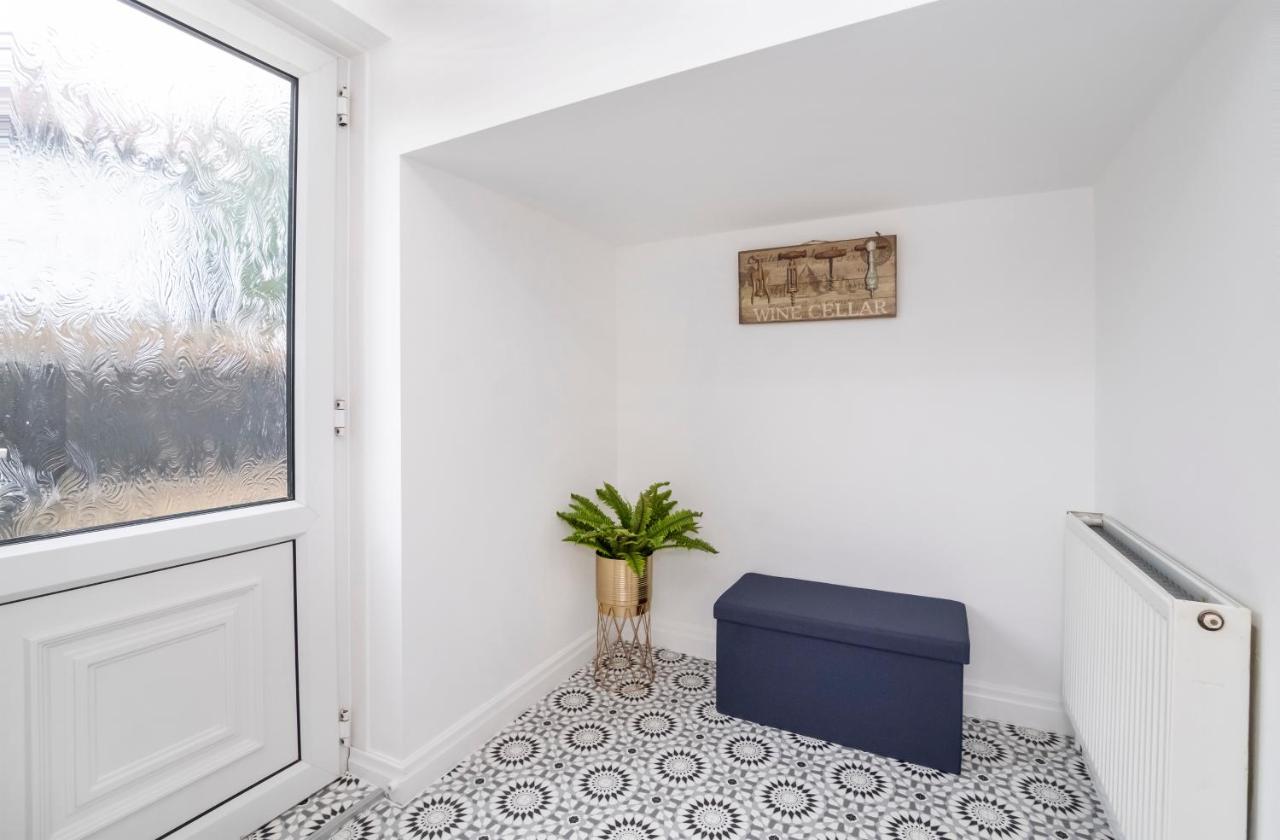 Stylish Hot Tub House With Free Parking! Villa York Ngoại thất bức ảnh