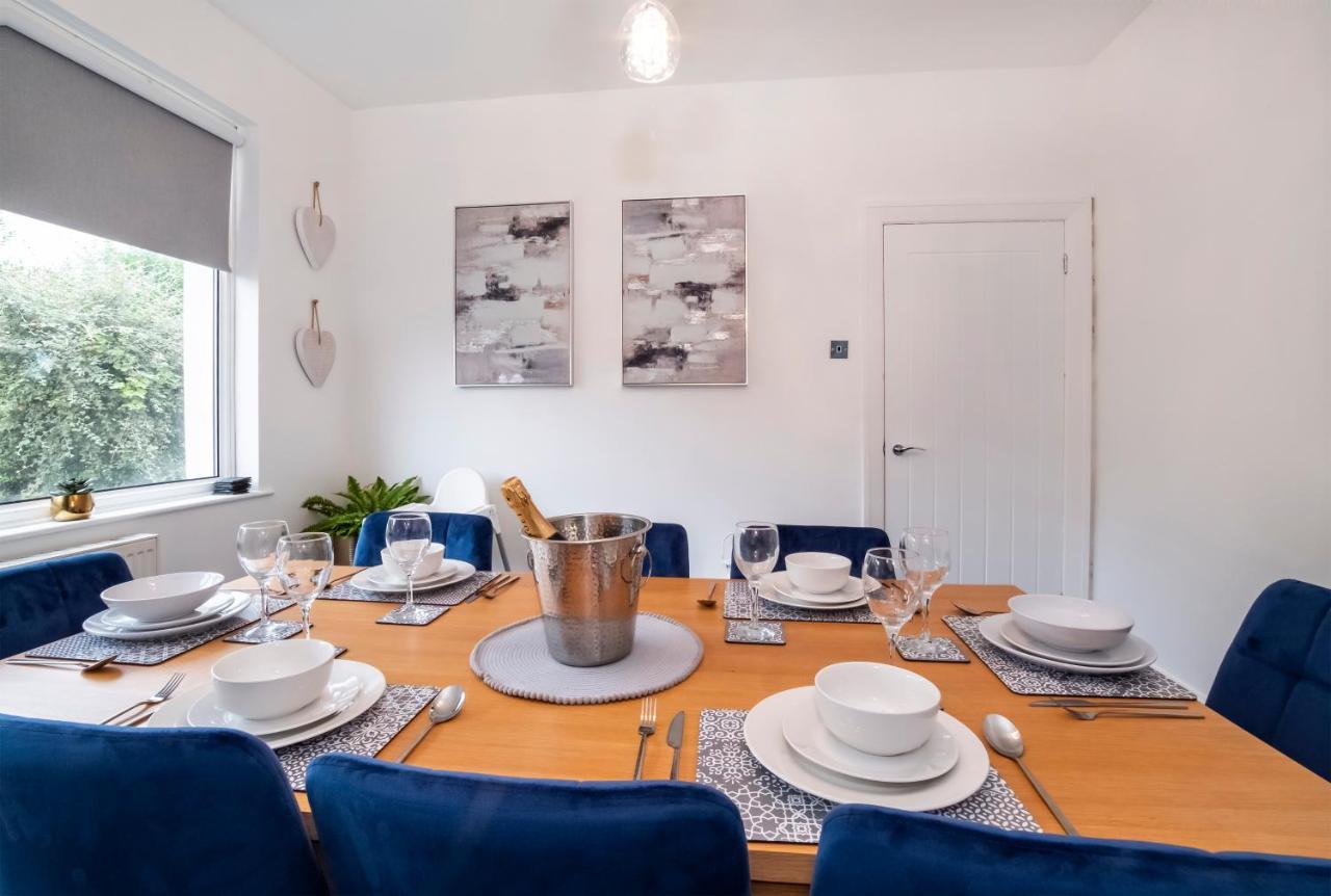 Stylish Hot Tub House With Free Parking! Villa York Ngoại thất bức ảnh